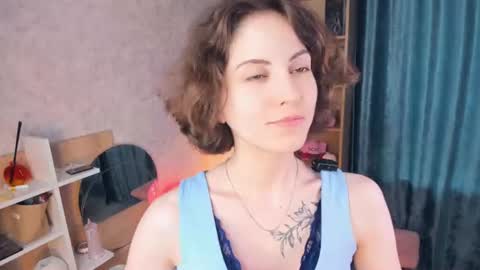 Snapshot of secret_des1res chatting on 06-29-26, 05:57 Mia online show from 06-29-26, 05:57