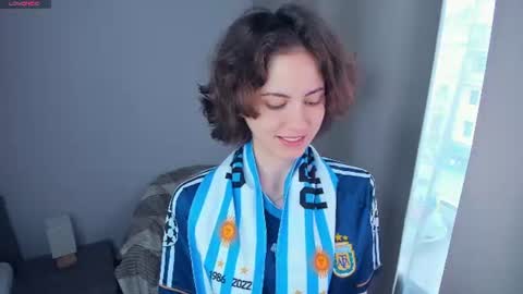 Snapshot of secret_des1res chatting on 07-15-26, 06:07 Mia online show from 07-15-26, 06:07
