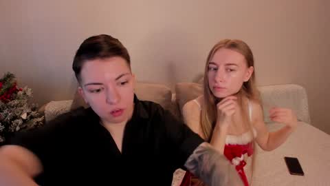 Amanda and  pair in a real life we love each other but can play with you online show from 01-01-25, 08:02