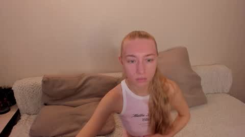 Amanda and  pair in a real life we love each other but can play with you online show from 10-25-25, 06:54