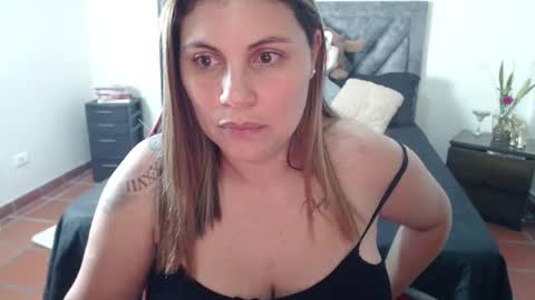 Snapshot of secretdeluxe chatting on 06-04-26, 11:27 Secret Bella online show from 06-04-26, 11:27