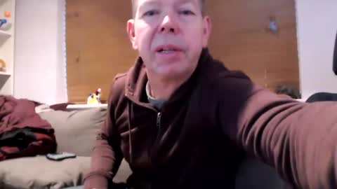 Snapshot of secretfun69uk chatting on 02-26-25, 08:26 BJ online show from 02-26-25, 08:26