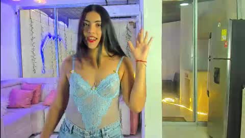 Snapshot of secrethause71605 chatting on 01-05-26, 09:29 NIKOL online show from 01-05-26, 09:29