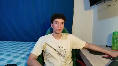 Snapshot of seder_4 chatting on 01-18-26, 04:33 Sebas online show from 01-18-26, 04:33