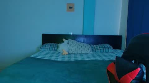 Snapshot of seder_4 chatting on 02-12-26, 05:30 Sebas online show from 02-12-26, 05:30