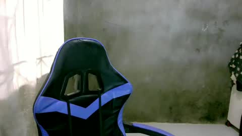 seducive_allea online show from 04-16-26, 04:02