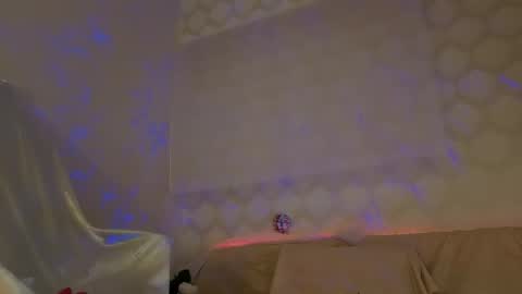 Snapshot of seductive_flower chatting on 11-25-25, 10:26 Mali online show from 11-25-25, 10:26