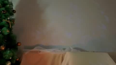 Snapshot of seductive_flower chatting on 12-04-25, 10:35 Mali online show from 12-04-25, 10:35