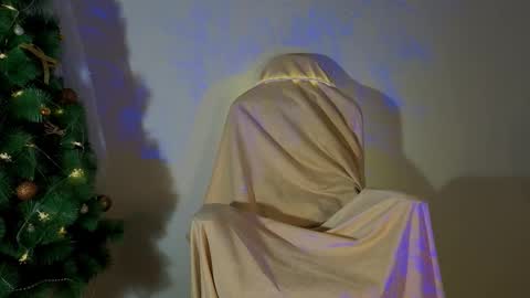 Snapshot of seductive_flower chatting on 12-16-25, 10:31 Mali online show from 12-16-25, 10:31