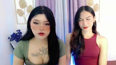 Snapshot of seductive_kimxxx chatting on 11-24-25, 11:43 your miss universe kim online show from 11-24-25, 11:43