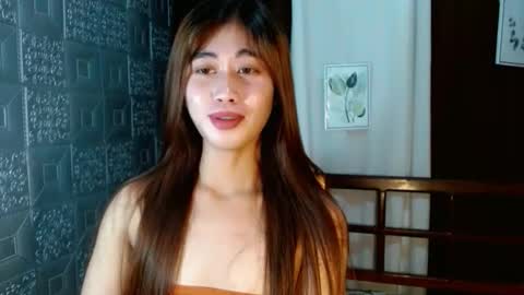 Snapshot of seductive_monicaxxx chatting on 09-21-25, 09:00 NIK online show from 09-21-25, 09:00