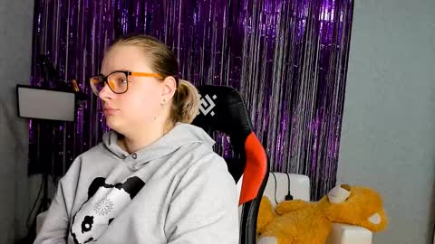 seductive_she_wolf online show from 03-12-25, 04:13