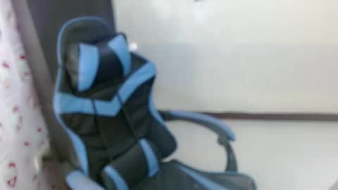 Snapshot of seductive_syy chatting on 12-05-25, 01:20 Syy online show from 12-05-25, 01:20