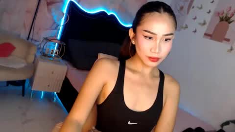 Snapshot of seductive_vana chatting on 10-24-25, 01:13 Vanessa online show from 10-24-25, 01:13