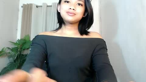 Snapshot of seductivedeluxe69 chatting on 05-19-26, 05:36 Deluxe online show from 05-19-26, 05:36