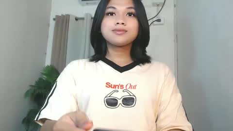 Snapshot of seductivedeluxe69 chatting on 05-24-26, 09:20 Deluxe online show from 05-24-26, 09:20