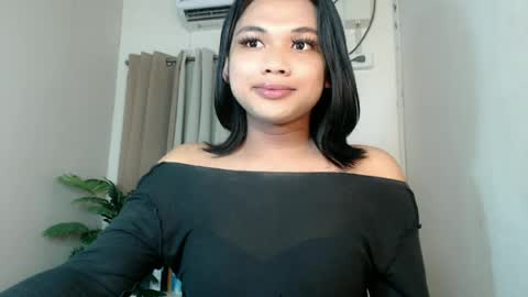 Snapshot of seductivedeluxe69 chatting on 06-13-26, 07:12 Deluxe online show from 06-13-26, 07:12