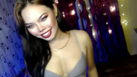 Snapshot of seductress_lust chatting on 12-22-24, 04:28 cassie online show from 12-22-24, 04:28