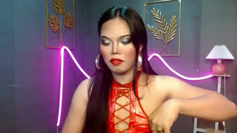 Snapshot of seductress_lust chatting on 11-04-25, 07:29 cassie online show from 11-04-25, 07:29