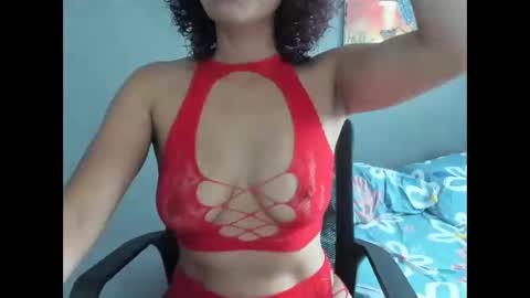 Snapshot of seductress_malia chatting on 01-08-26, 04:53 seductress_malia online show from 01-08-26, 04:53
