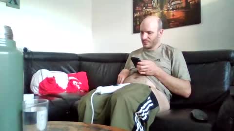 Snapshot of seeebi chatting on 06-22-26, 05:15 Sebastian online show from 06-22-26, 05:15