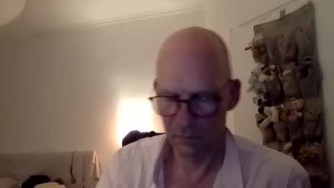Snapshot of seethebigpicture chatting on 05-31-26, 10:33 seethebigpicture online show from 05-31-26, 10:33