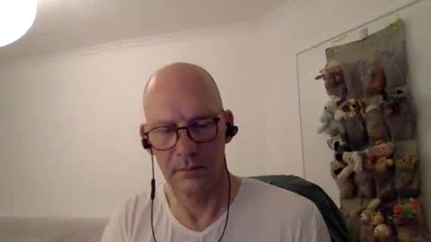 Snapshot of seethebigpicture chatting on 06-02-26, 11:18 seethebigpicture online show from 06-02-26, 11:18