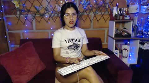 seleena_01 online show from 09-10-25, 10:54
