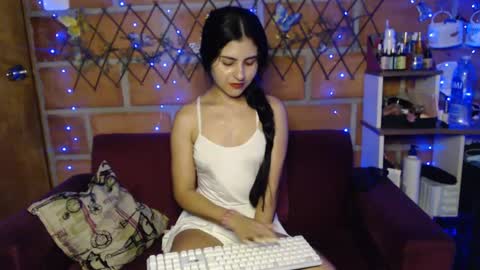 seleena_01 online show from 09-25-25, 11:08