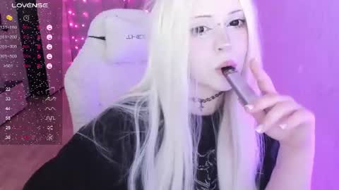 Snapshot of selena___cute chatting on 08-03-26, 06:33 Selena online show from 08-03-26, 06:33