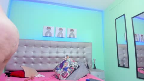 Snapshot of selena_castillo chatting on 01-16-25, 11:15 Selena online show from 01-16-25, 11:15