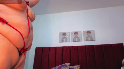 Snapshot of selena_castillo chatting on 09-14-25, 12:26 Selena online show from 09-14-25, 12:26