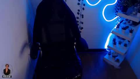 Snapshot of selena_ferreira chatting on 05-19-26, 11:27 Selena online show from 05-19-26, 11:27