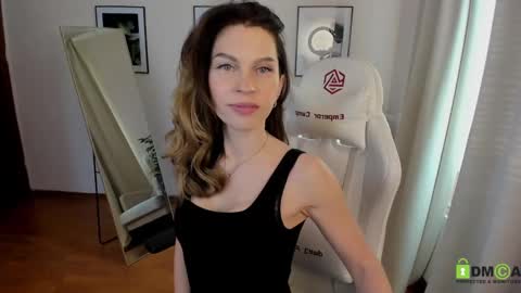 Selena online show from 02-07-25, 09:47