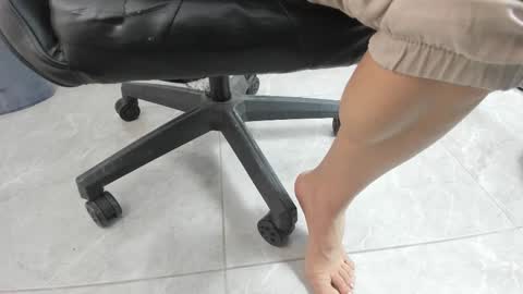 selena roberts online show from 10-14-25, 02:51