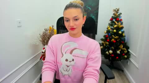 selenaemoore online show from 12-05-25, 03:37