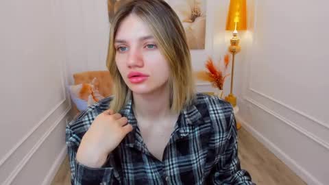 selenaemoore online show from 04-04-26, 03:38