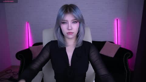 selenairis online show from 04-01-26, 12:00