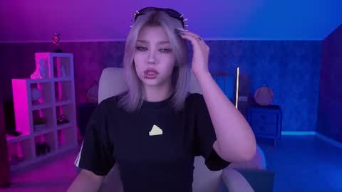 selenairis online show from 06-24-26, 07:07