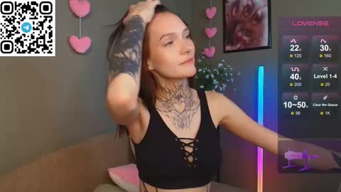 Selena online show from 11-17-25, 01:55