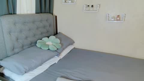 Snapshot of selenareyes chatting on 02-19-26, 06:37 JC online show from 02-19-26, 06:37