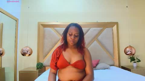 Snapshot of selenaspencers chatting on 03-10-26, 11:48 selenaspencers online show from 03-10-26, 11:48