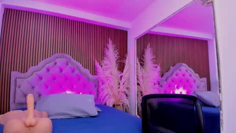 Snapshot of selenastonne chatting on 12-22-25, 08:06 selenastonne online show from 12-22-25, 08:06