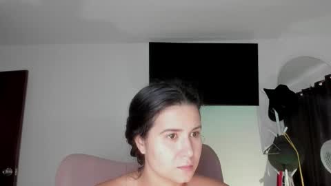 Snapshot of selene_king22 chatting on 09-18-25, 12:29 Alejandra online show from 09-18-25, 12:29