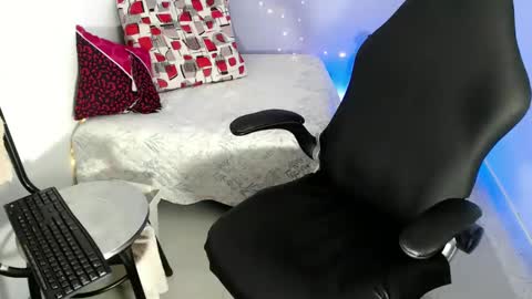 selene online show from 01-31-25, 03:55