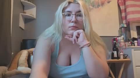 Selene online show from 04-02-26, 12:25