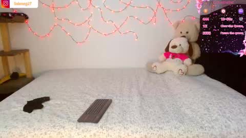 Snapshot of seleneg chatting on 02-27-26, 05:18 Selene G online show from 02-27-26, 05:18