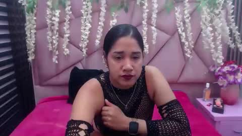 Snapshot of selenerose69 chatting on 12-14-25, 01:55 selenerose69 online show from 12-14-25, 01:55