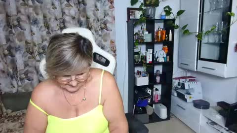 Snapshot of selenna57 chatting on 12-08-24, 01:56 Selenna online show from 12-08-24, 01:56