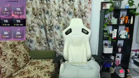 Snapshot of selenna57 chatting on 12-09-24, 07:18 Selenna online show from 12-09-24, 07:18